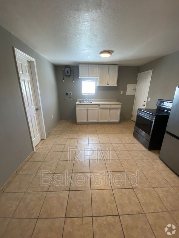 Skyline Park Apartments under 2,000 Bakersfield, CA 1 Rentals