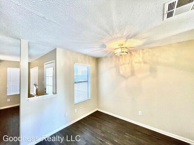 Foto del edificio - 2 br, 2.5 bath House - 8811 Schick Road C