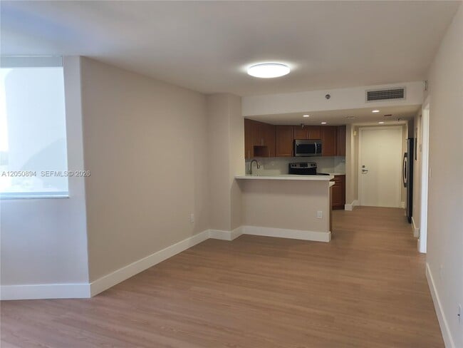Foto del edificio - 2400 SW 3rd Ave