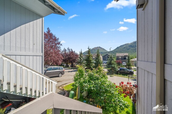 Building Photo - Eagle River Single Family Home