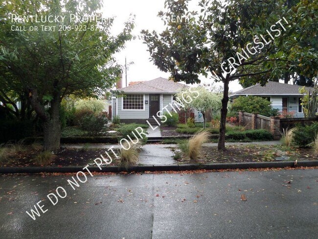 Foto del edificio - CUTE CUTE CUTE!! Fabulous 2 Bedroom Cottag...