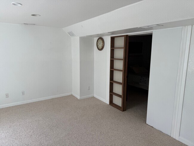 Foto del edificio - 6373 Ponderosa Way