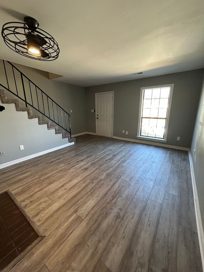 Building Photo - Limited-Time Offer: 50% Off First Month’s ...