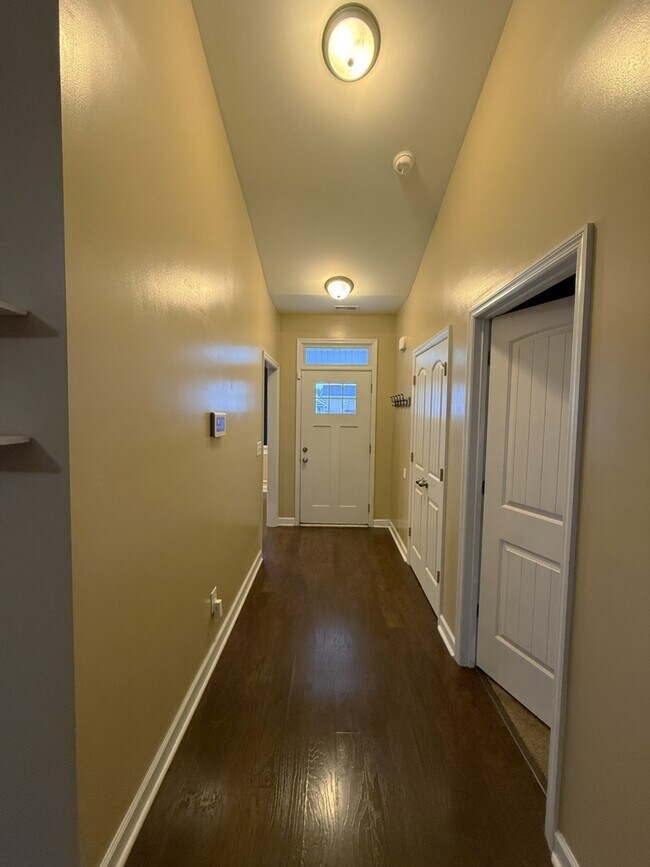Building Photo - 513 New Hanover Trl
