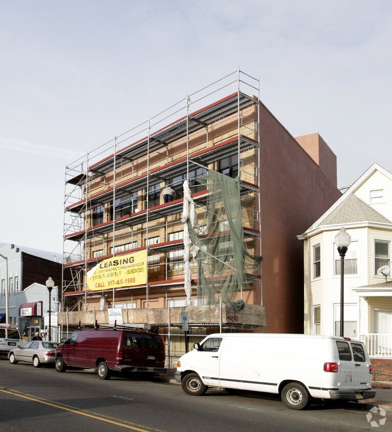 Foto del edificio - 226 New Brunswick Ave