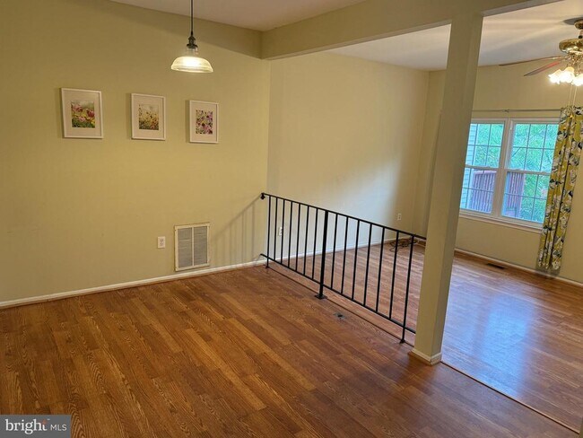 Building Photo - 740 Ivy League Ln