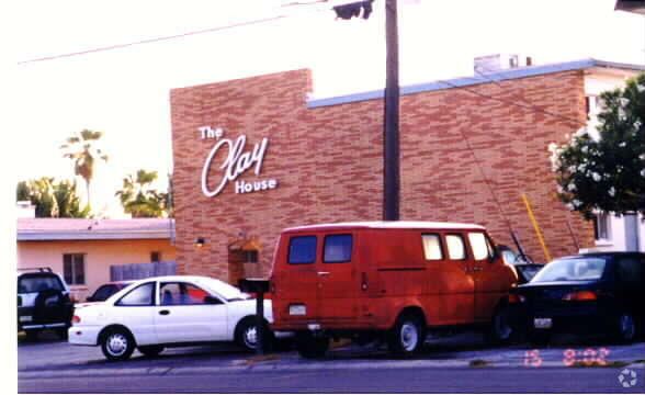 Primary Photo - The Clay House