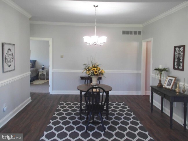 Building Photo - 166 Rose View Dr
