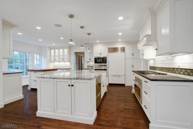 Building Photo - 6 bedroom in Summit NJ 07901