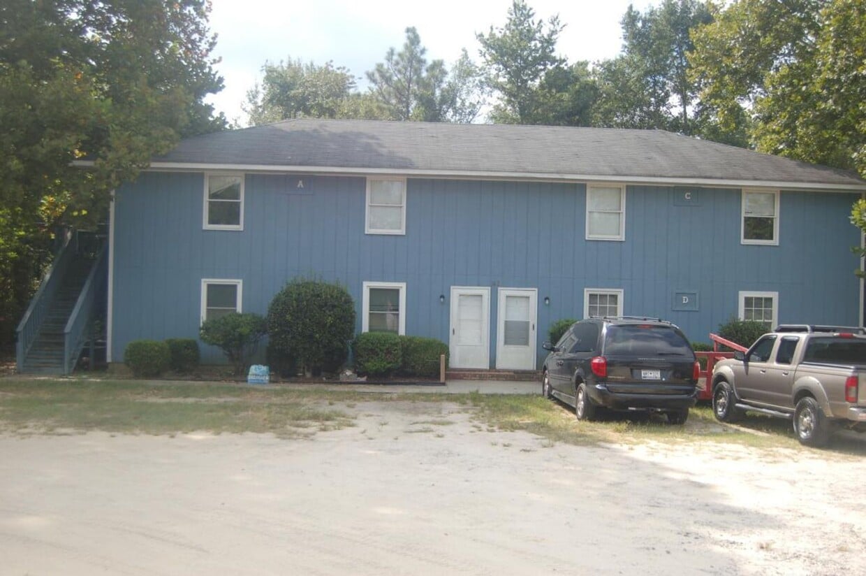Primary Photo - 142 Calvin Ct