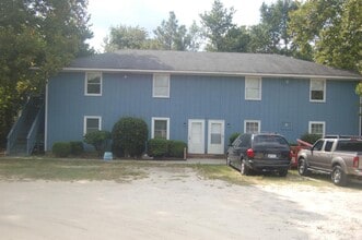 Building Photo - 142 Calvin Ct