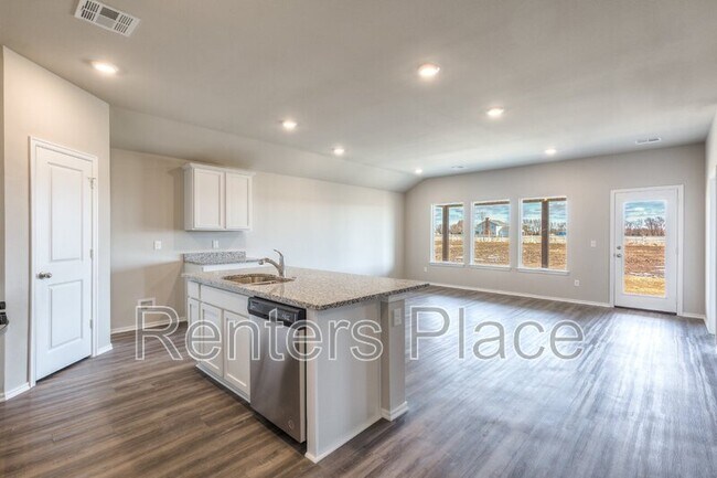 Building Photo - 14 Stonegate Dr