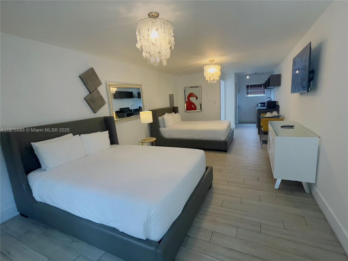 Primary Photo - 240 76th St