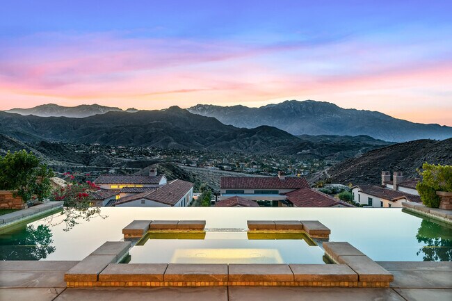 Foto del edificio - 43 Mount San Jacinto Cir