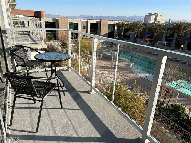 Foto del edificio - 353 E Bonneville Ave