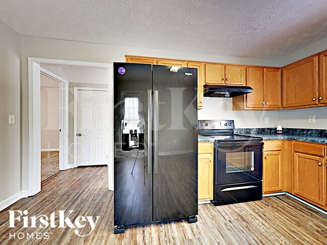 Foto del edificio - 7141 Crystal Creek Pl