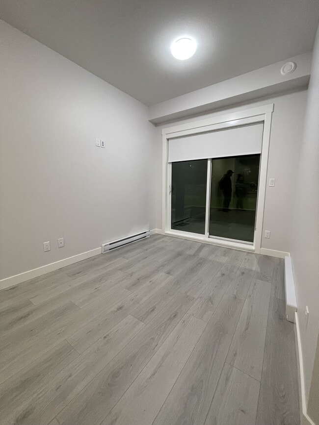 Building Photo - 33886 Pine St