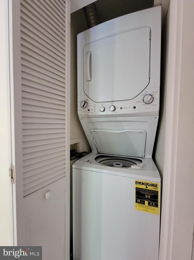 295 N Sycamore St Unit 265, Newtown, PA 18940 Apartment for Rent in