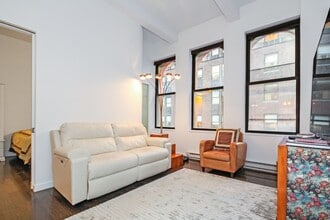 Building Photo - 11 E 36th St