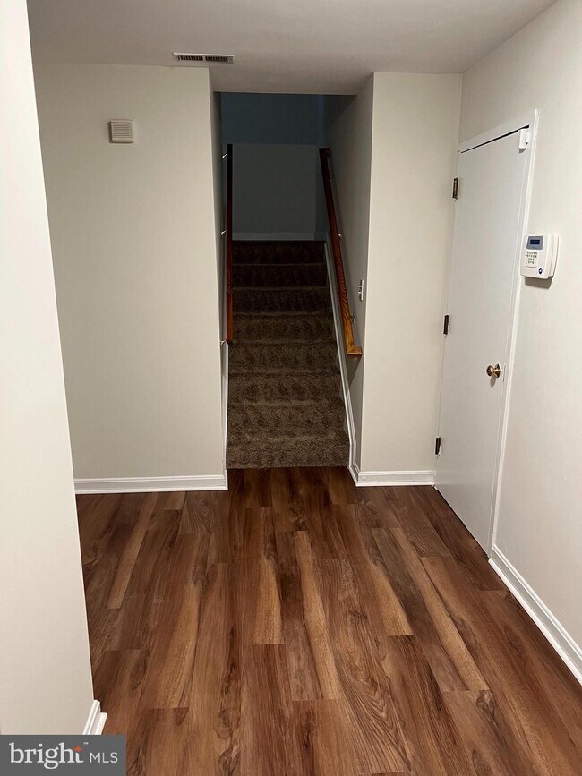 Foto del edificio - 881 Barnaby St SE