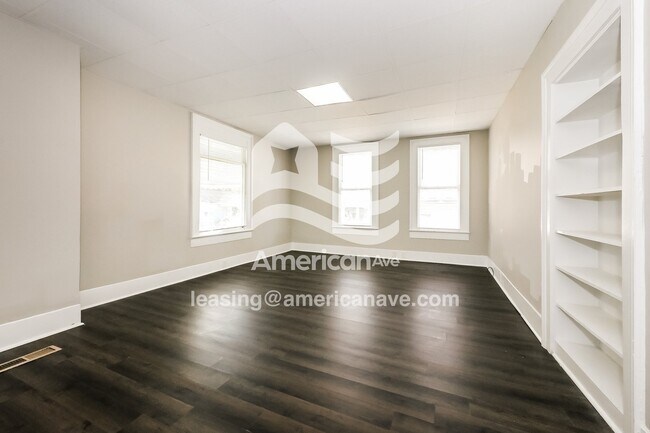 Foto del edificio - 327 Alford St