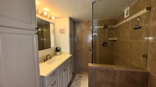 Foto del edificio - 1630 N Ocean Blvd