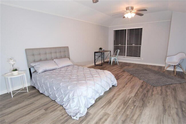 Foto del edificio - 4907 Misty Slope Ln