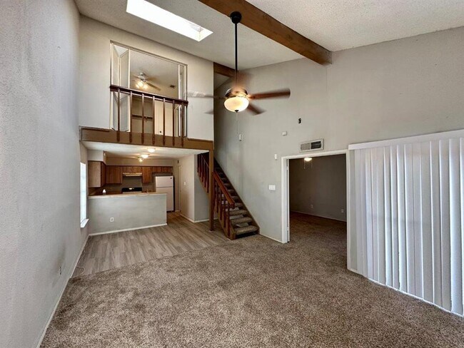 Building Photo - 11901 Bob White Dr