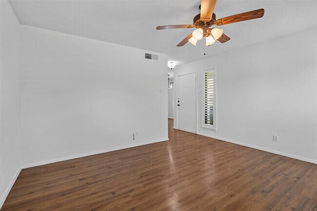 Photo - 1801 W Spring Creek Pkwy Apartment