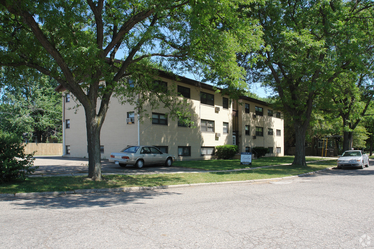 3010 Grandell Ave, Lansing, MI 48906 - Apartments in Lansing, MI ...