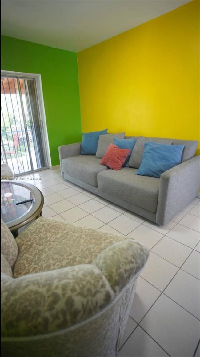 Foto del edificio - 935 SW 11th Ave