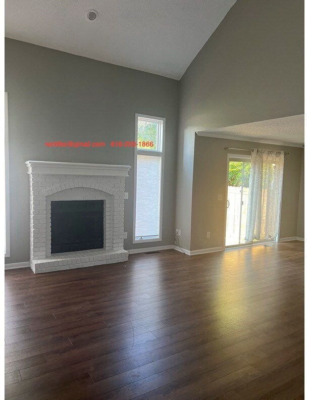 Foto del edificio - 8148 W 119th Terrace