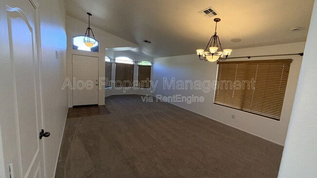 Foto del edificio - 42367 Chambers Dr