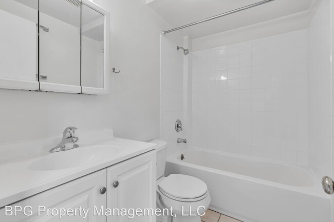 Foto del edificio - 1 br, 1 bath House - 1302 S Street NW Unit 1