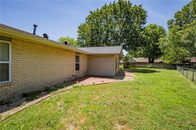 Building Photo - 2726 W Highland Cir