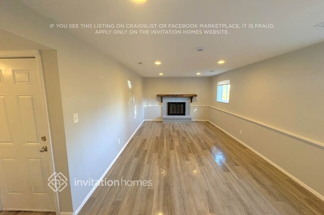 Building Photo - 4560 E 121st Pl