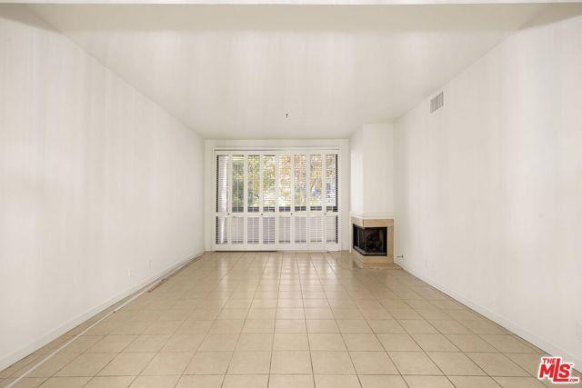 Foto del edificio - 2122 Century Park Ln