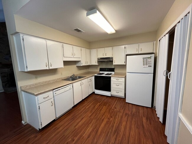 Building Photo - 171 Greenbriar Ct