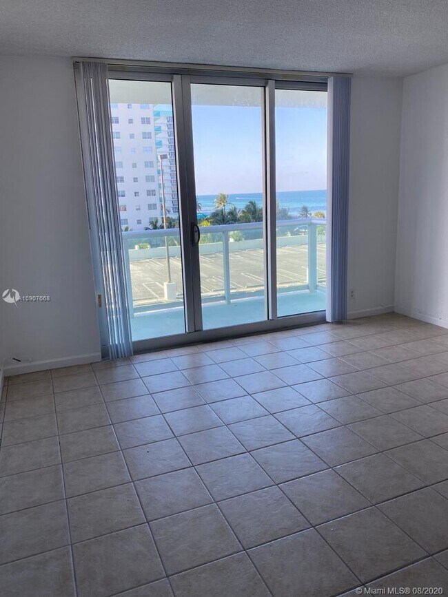Building Photo - 3801 S Ocean Dr 5E Hollywood Fl 33019