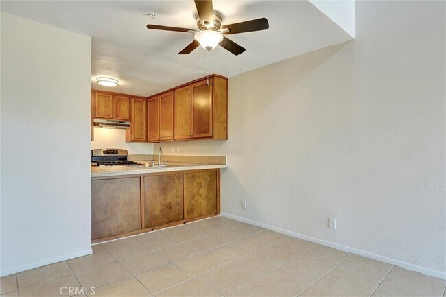 Foto del edificio - 450 E 4th St