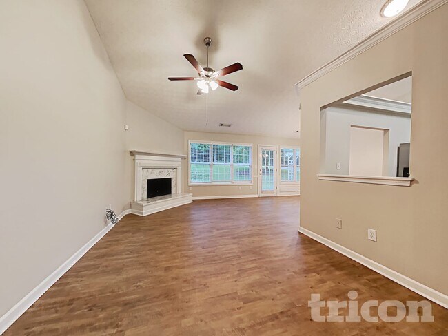 Building Photo - 35 Crooked Creek Dr