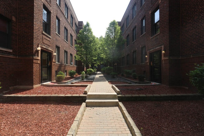 Building Photo - 3834.5 N Fremont St