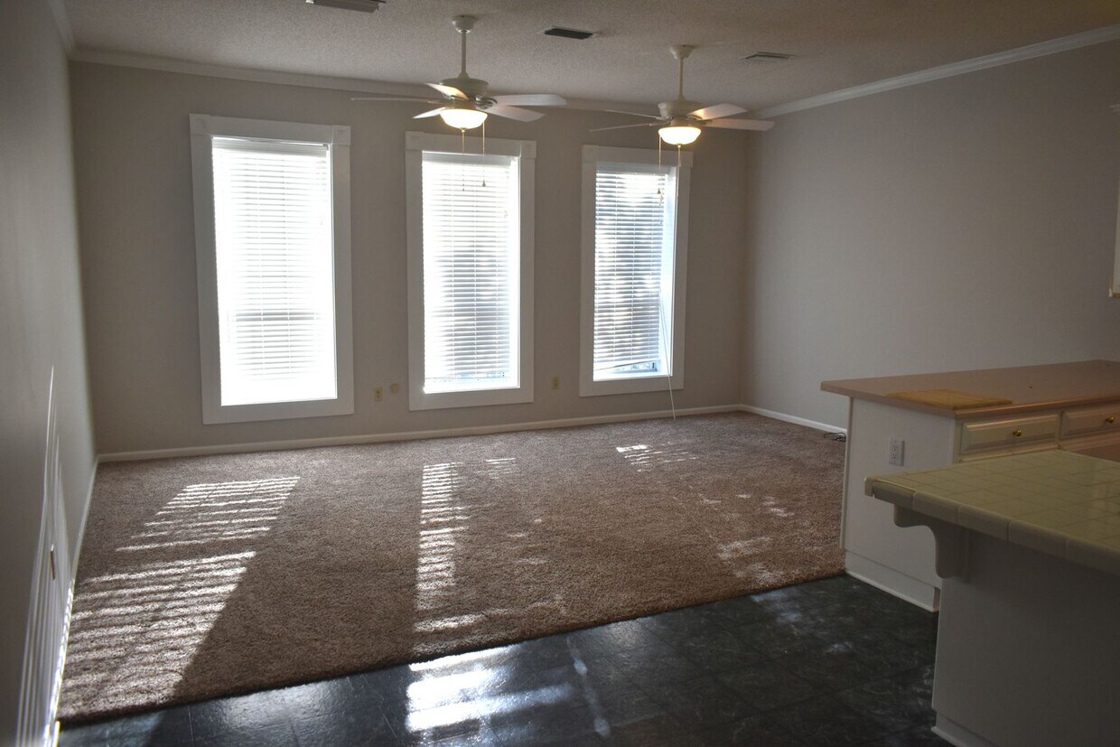 135 N Ashley St Unit 135.5NAsh, Valdosta, GA 31601 Room for Rent in
