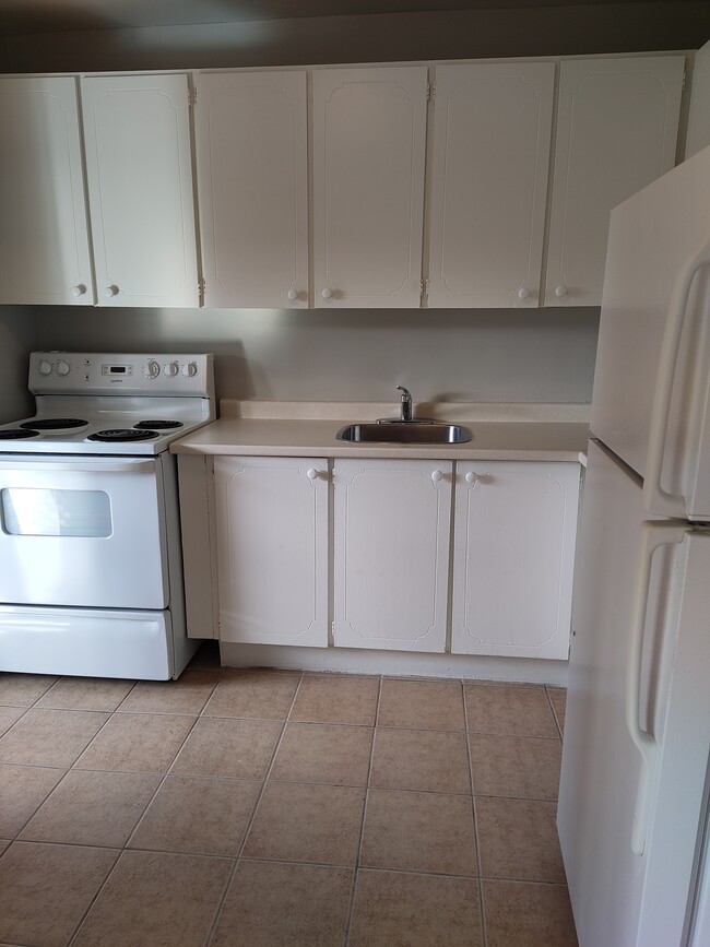 Building Photo - 20 Tremont Dr