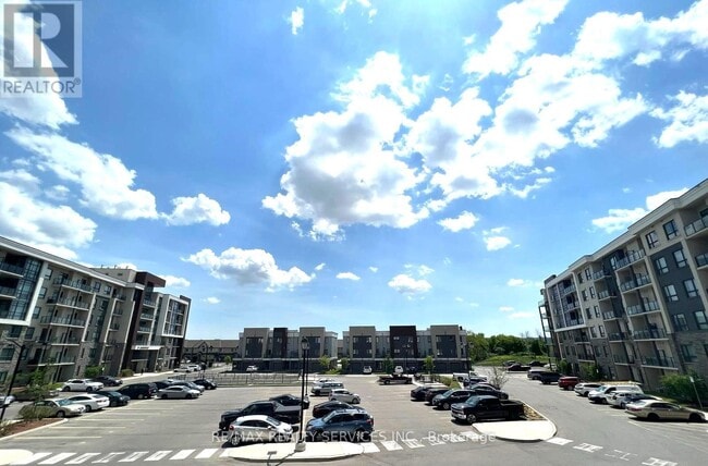 Building Photo - 125 Shoreview Pl