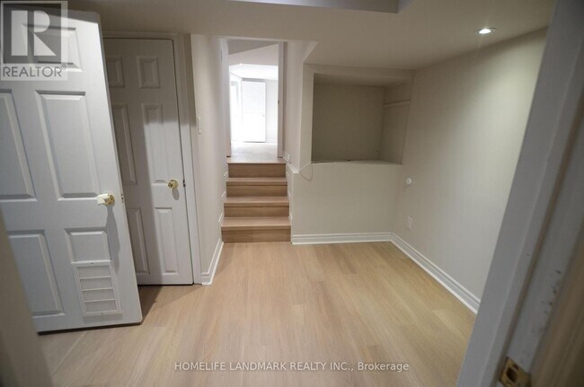 Photo du bâtiment - 259 McNicoll Ave