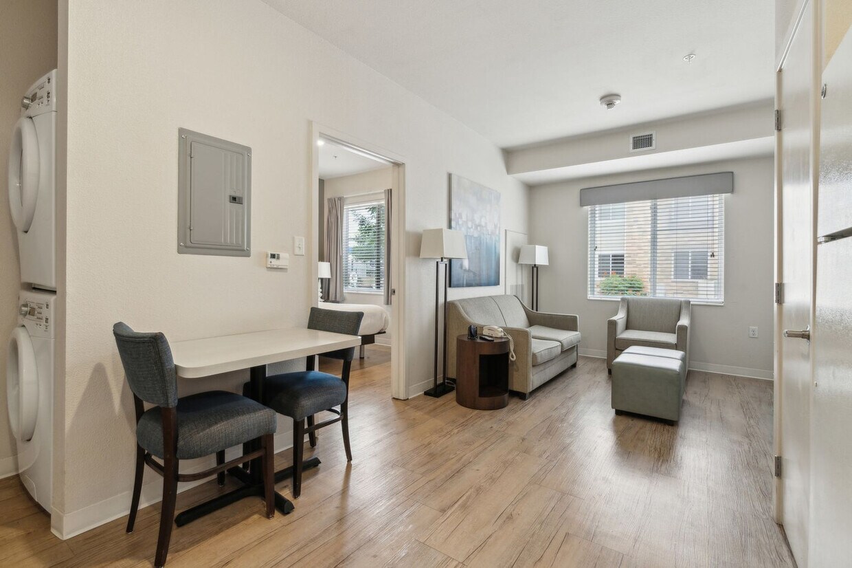 Foto principal - 5423 N Loop 1604 W