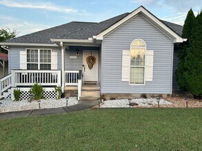 Building Photo - 1127 Sentry Ct