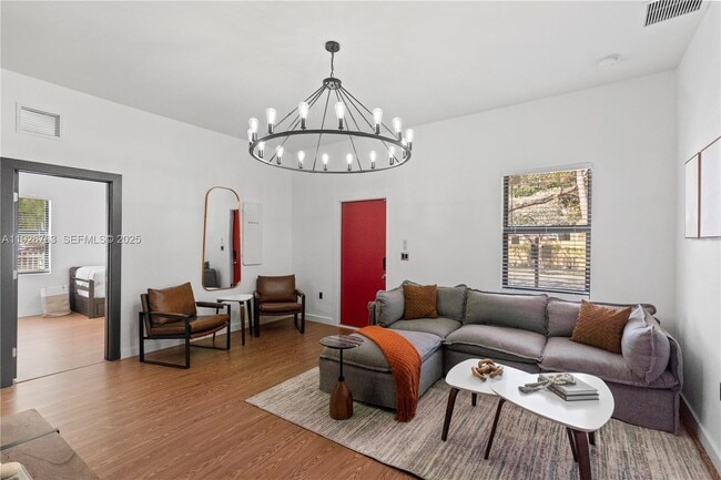 Foto del edificio - 601 SW 1st St