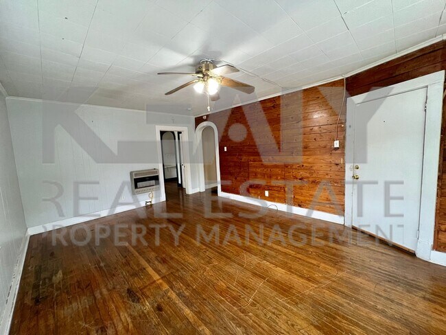 Foto del edificio - 324 General Mouton Ave